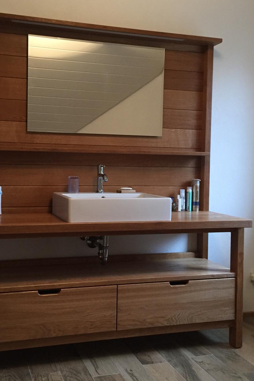 Waschtisch nach Maß Waschtisch nach Maß mit Spiegelwand